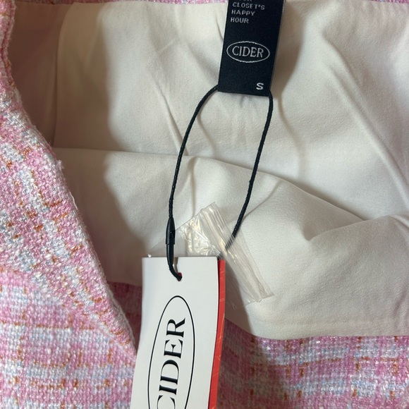 Pink Tweed Jacket and skirt set - Picture 3 of 6